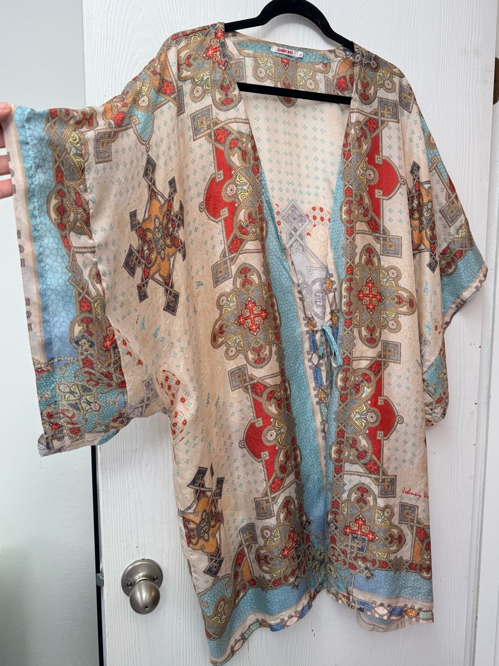 W’s L Johnny Was kimono. Washable silk. Champagne color with multi-color accent